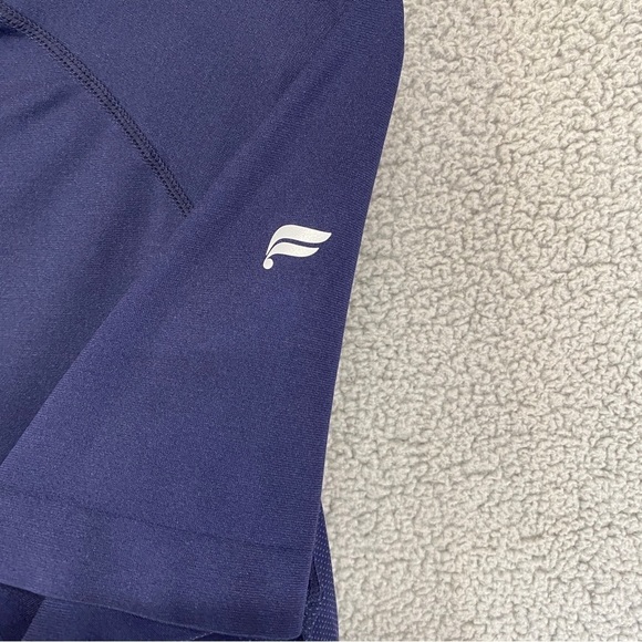 Fabletics The Training Day Tee Crewneck Short Sleeve Blue Athleisure Shirt Sz M - Picture 3 of 5